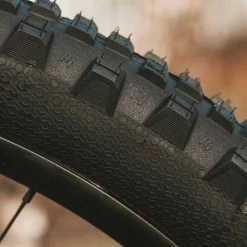 Goodyear Newton MTF Downhill Tubeless Complete Tyre -Maxxis Butik Goodyear Newton Downhill Tubeless Front MTB Tyre Black 2 5 Tyres Black GR 015 64 584 V005 R 6