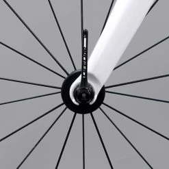 LifeLine Titanium Hurtigkoblingssæt 10 LifeLine Titanium Hurtigkoblingssæt -Maxxis Butik LifeLine Titanium Quick Release Skewers black situ 3